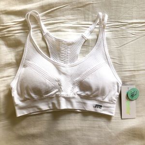 Marika Bra White Skylar Racerback Sports Bra Large